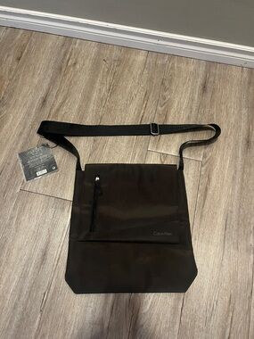 Calvin Klein Black Compact Messenger Crossbody Bag
